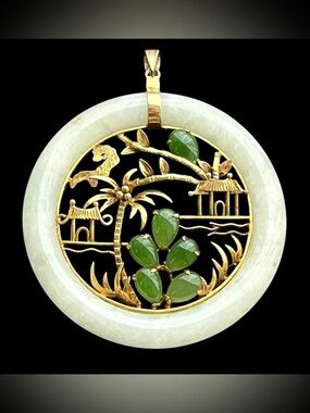 14k Solid Gold and Jadeite Pendant